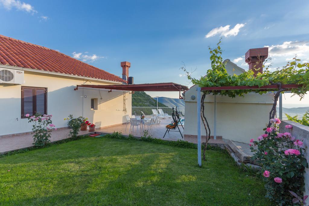 Holiday Home Urlovic Gruda Kültér fotó