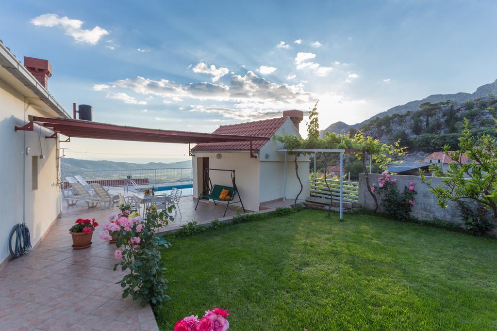 Holiday Home Urlovic Gruda Kültér fotó