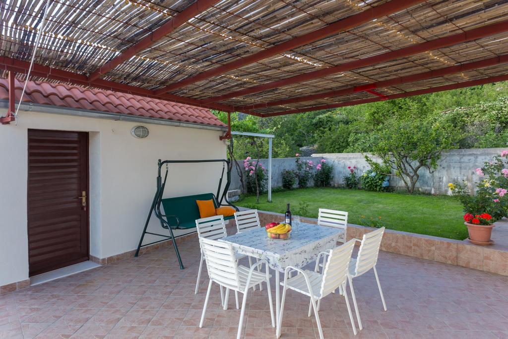 Holiday Home Urlovic Gruda Kültér fotó