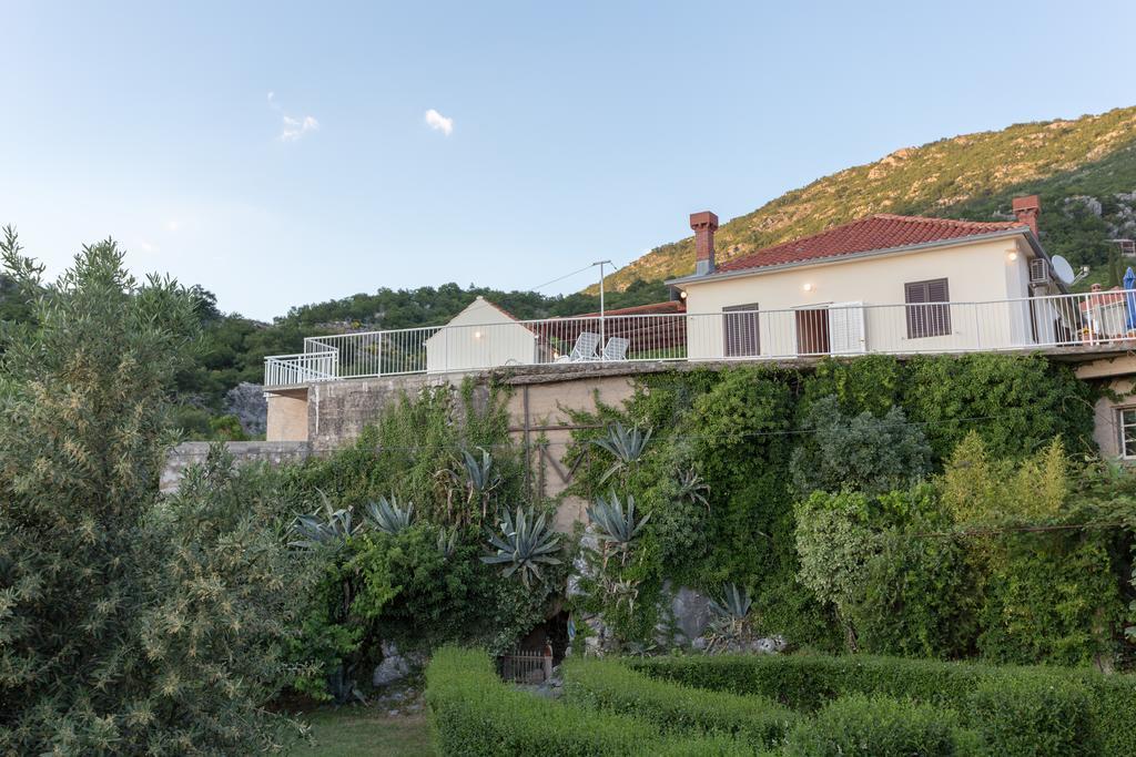 Holiday Home Urlovic Gruda Kültér fotó